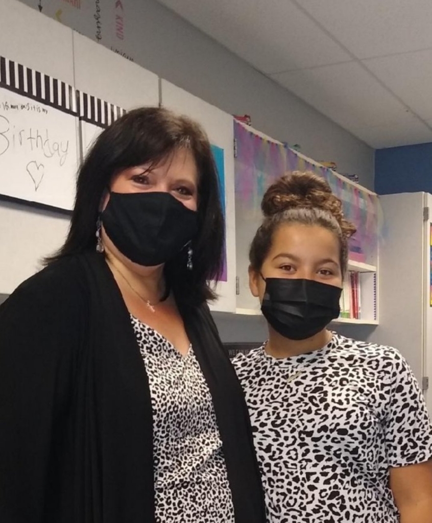 Mrs. Woods and Holly twinning in their cheetah 🐆 print today at Parsons Middle School.