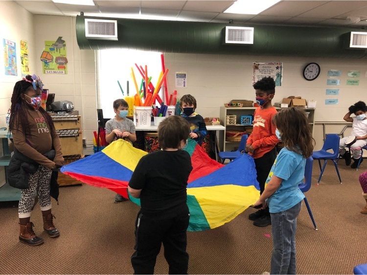 Learning about musical form with parachutes in Mrs. Hoyt’s music class