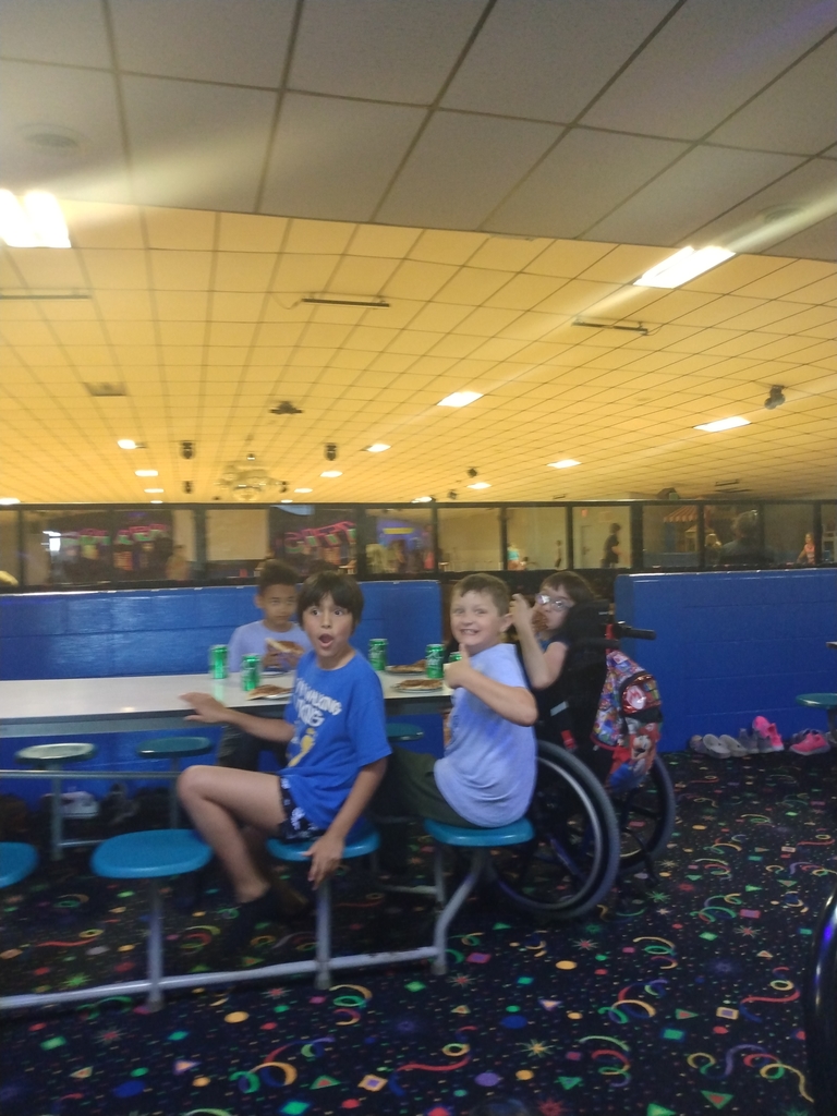 Garfield 3rd Grade Classes had a blast on their trip to Roller City today 😎
