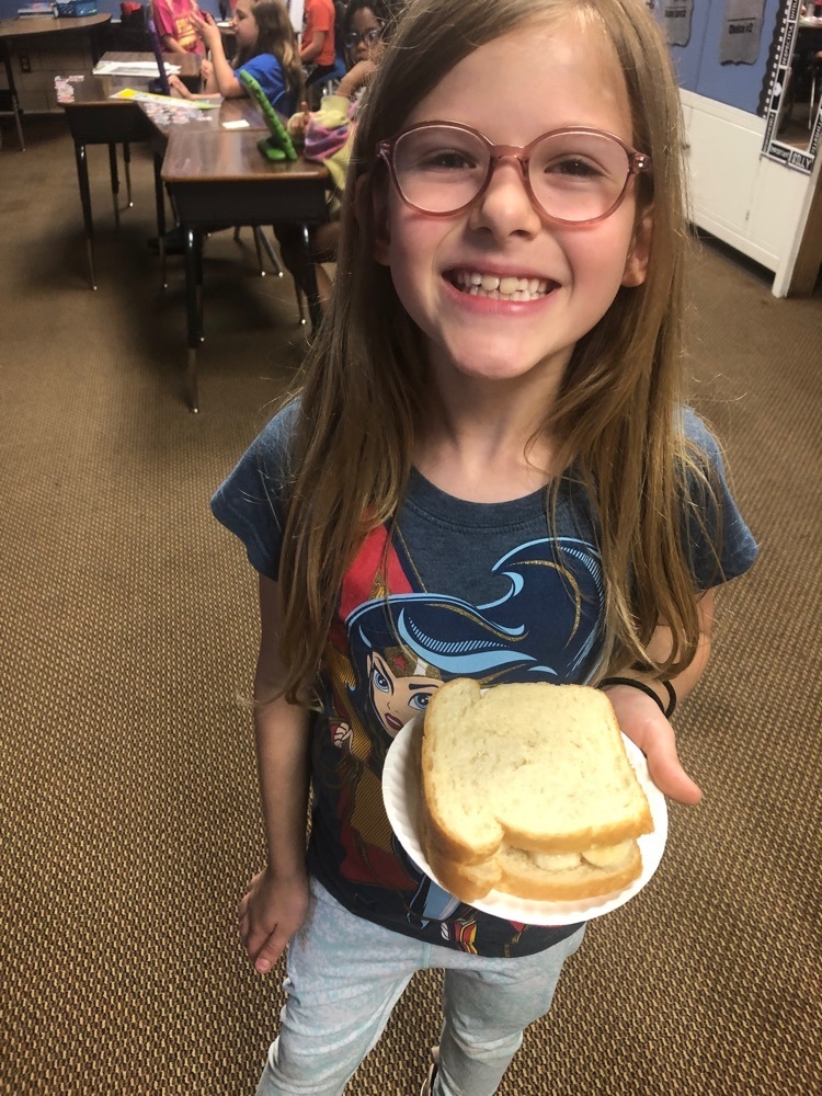 student with her sandwich 