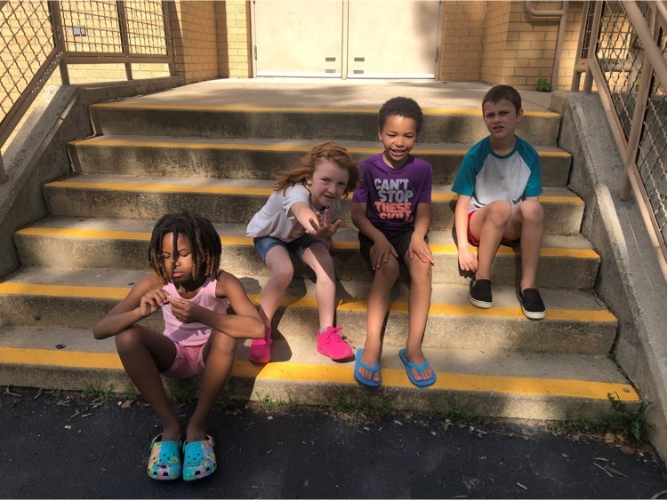 kids together at recess